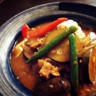 あっという間に、おかわりしたくなる夏野菜カレー